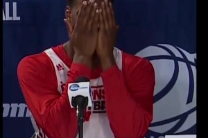 太可爱了😂公开暗恋，结果给猛男整害羞了！